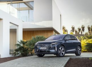 Posodobljeni Audi Q4 e-tron: Večji doseg, hitrejše polnjenje in dvosmerni tok